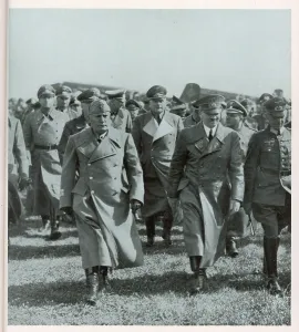Muss: MUSS & HITLER IN RUSSIA