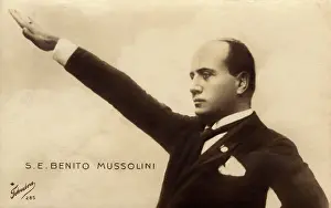 Amilcare: Mussolini - Fascist Salute