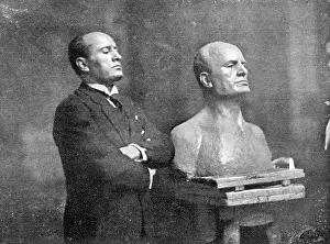 Crap: MUSSOLINI POSES, 1926