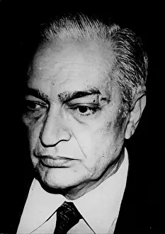 Khalil: Mustarhia Khalil