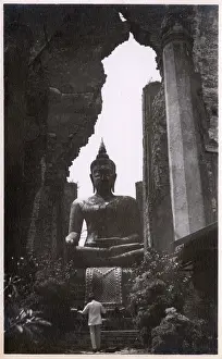 Ayutthaya: Myanmar - Ayuthaya - Statue of Buddha