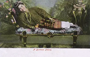 Divan: Myanmar - A Burmese Beauty