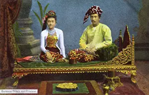 Divan: Myanmar - Couple posing on a divan
