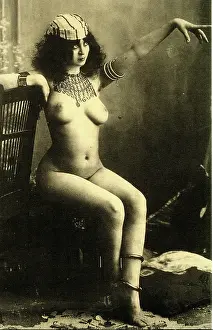 Erotic: Naked Victorian woman
