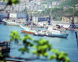 Primorsky: Nakhodka seaport, 1983