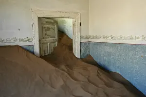 Luderitz: Namibia, Kolmanskop, near Luderitz