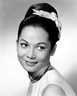 Kwan: Nancy Kwan - Actress - Celebrity