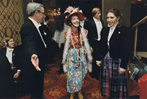 Gridiron: Nancy Reagan in her Second-Hand Clothes ?