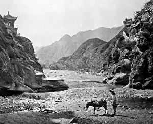 Defile: Nankow Pass, China