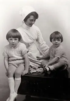 Nannies: NANNY WITH TWO CHILDREN