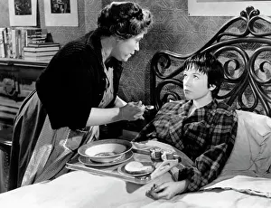 Naomi: Naomi Stevens - Shirley Maclaine