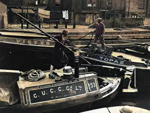 Rickmansworth: NARROW BOATS IN THE DOCK