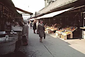 Consumers: Naschmarkt in Vienna 1972
