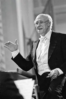 Rostropovich: US National Orchestra led by Mstislav Rostropovich