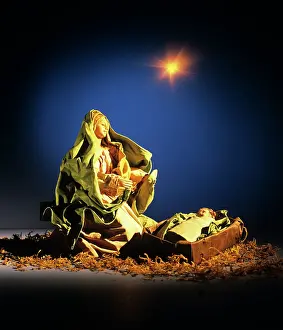Creche: NATIVITY SCENE MARY WITH JESUS IN MANGER UNDER