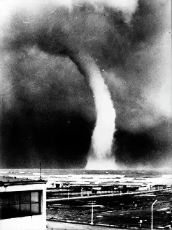 Andalucia: NATURAL DISASTERS - Tornado in Spain