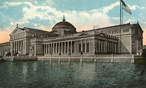 Overlooks: Natural History Museum. Chicago