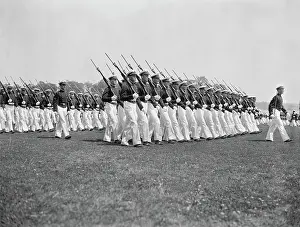 Midshipmen: Naval - Midshipmen - Marching - Men
