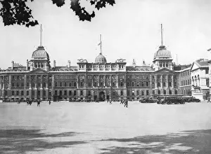 1720s: Naval office in London, 1931