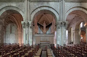 Remi: Nave and small organ, Basilique Saint Remi, Reims, France