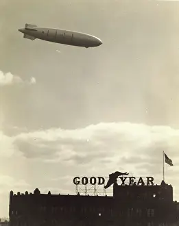 Akron: The US Navy airship ZRS-4 Akron in flight