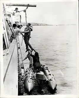 Gosport: Navy men escape from submarine Tiptoe