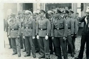Contributors: Nazi group in the very early days