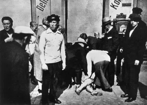 Communists: NAZIS ATTACK COMMUNISTS