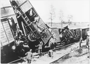 Terrorism: NAZIS INSPECT TRAIN
