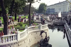 Railings: Neglinnaya River in downtown Moscow, 1997
