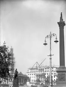 Baily: NELSON'S COLUMN 1930S
