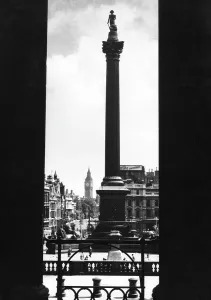 Baily: NELSON'S COLUMN 1940S