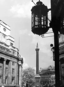 Baily: NELSON'S COLUMN 1950S