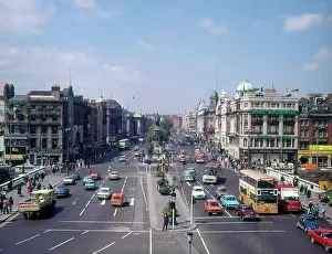 Oconnell: Nelson's Pillar, O'Connell Street and Bridge, Dublin
