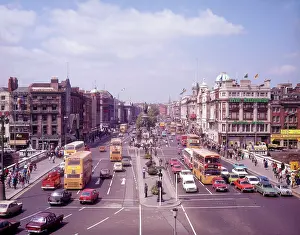 Oconnell: Nelson's Pillar, O'Connell Street and Bridge, Dublin