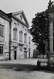 Donau: Neoclassical house in Stein an der Donau