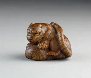 Netsuke in the form of a tiger and her cub