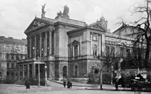 Helmer: Neues Deutsches Theater in Prague