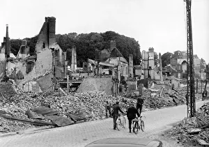 Completely: Neufchatel, 1940