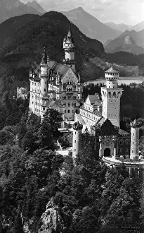 Rises: Neuschwanstein Castle, around 1910