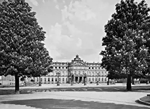 Classicism: The New Castle in Stuttgart, 1933