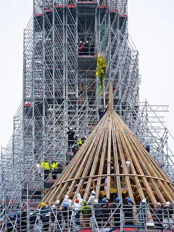 Topping: New choir framework, Cathedrale Notre-Dame de Paris, Paris