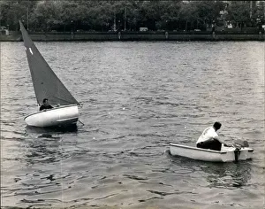 Laboratories: New lightweight Pioneer Dinghy in polystyrene, River Thames