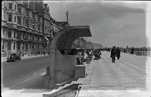 Stroll: New Parade, Hastings