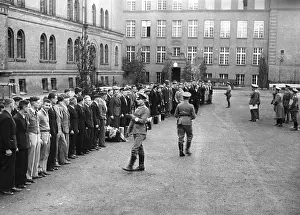Pike: The new recruits move into the barracks, 1938