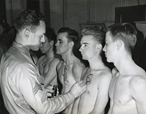 Lcgr1308: New recruits to the U.S. Army starting their physical
