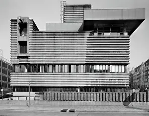 Brutalist Style: New Street Signal