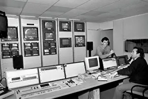 Vesti: New studio of Vesti News, 1994