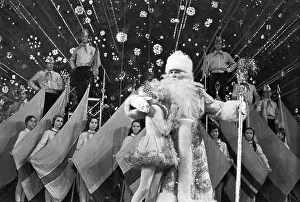 Congratulating: New Year celebration in the Pillar Hall, 1973