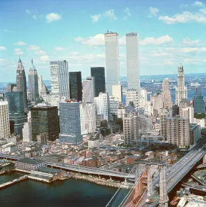 Douglas Dickins: NEW YORK SKYLINE
